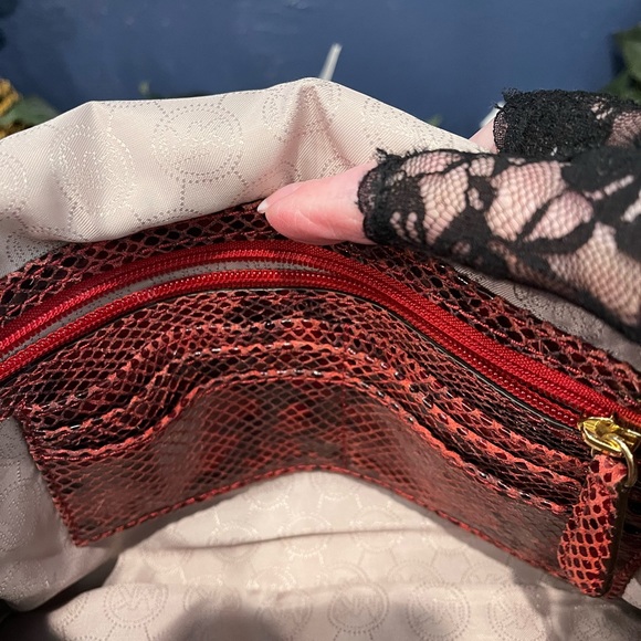 Michael Kors Burgundy & Black Snakeskin Embellished Shoulder Strap or Clutch - Picture 4 of 7